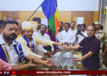 प्रचार करावा तर असा…! तात्यांनी ससून रुग्णालयाला भेट दिले उंदराचे पिंजरे, सर्वत्र होतेय चर्चा
