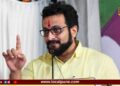 ”ज्यांना आपण केलेली ५ कामेही सांगता येत नाहीत, त्यांची ‘कोल्हे कुई‘ आता…”; आढळराव पाटील- कोल्हेंच्या वादात दरेकरांची उडी