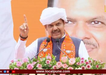 ‘ही देशाची निवडणूक, गल्लीतला नाही तर दिल्लीतला नेता निवडायचाय!’ पुण्यातील सांगता सभेत फडणवीस बरसले