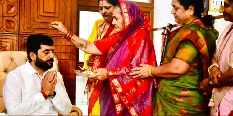 मतदानापूर्वी मुरलीधर मोहोळांच्या आई भावूक, डोळ्यात अश्रू अन् मनात शेवटची इच्छा, ‘माझा लेक दिल्लीला जावा’