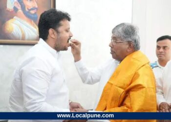 Amol Balwadkar and chandrakant Patil