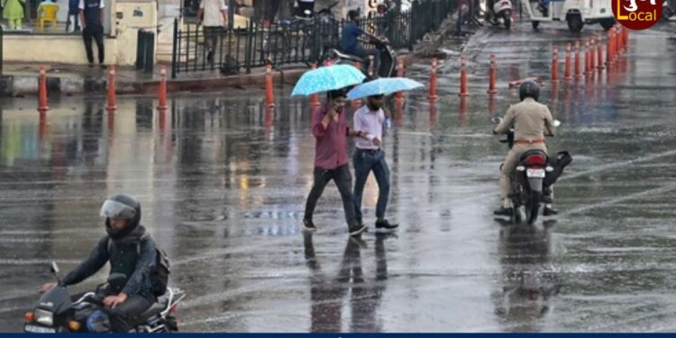 पुणेकरांनो घरातून बाहेर पडताना छत्री, रेनकोट विसरू नका, शहराला यलो अलर्ट जारी
