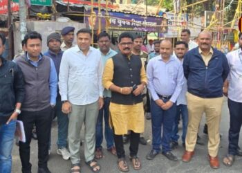 महापुरुषांचे विचार कृतीतून उतरविण्याचा संकल्प, नगरसेवक सनी निम्हणांचा महापुरुषांना ‘स्वच्छांजली’ उपक्रम